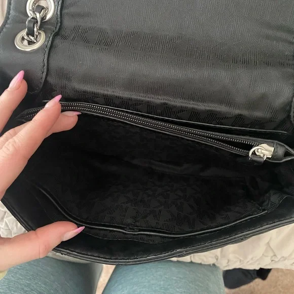 Michael Kors Bag - Picture 11 of 16